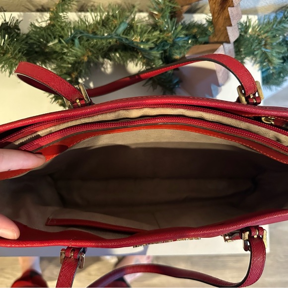 Micheal Kors Purse - Picture 2 of 4